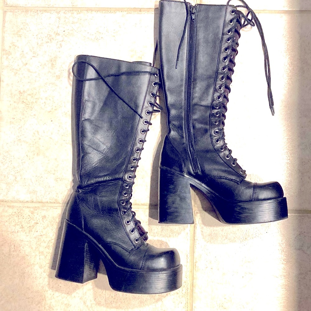 Vtg y2k Goth chunky platform lace up knee high boots